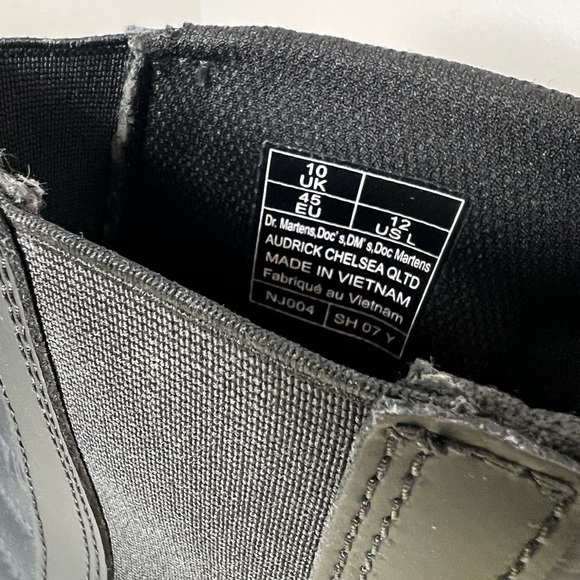 Brand New Dr. Marten US12 Audrick Quilted Platform Black Chelsea Boot Air Wave - Picture 10 of 11